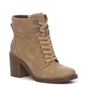 *NEW* Crown Vintage boots size 7